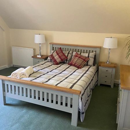 Fabulous 2 Bedroom House Just Outside Edinburgh Auchendinny Bagian luar foto